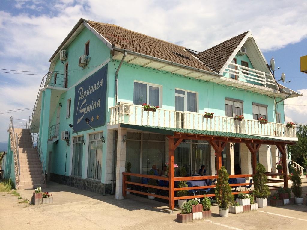 Pensiunea Simina Caransebeş Buitenkant foto