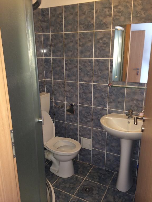 Pensiunea Simina Caransebeş Kamer foto